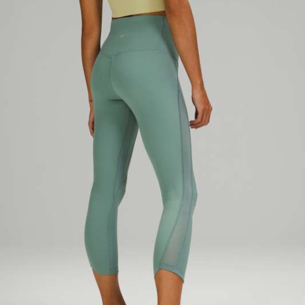 Lululemon Nulu and Mesh Mid-Rise Yoga Crop 23", Size 8 (new, in packaging)